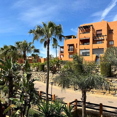 Piso De Lujo Totalmente Equipado A Estrenar Para 6 Estepona Ngoại thất bức ảnh