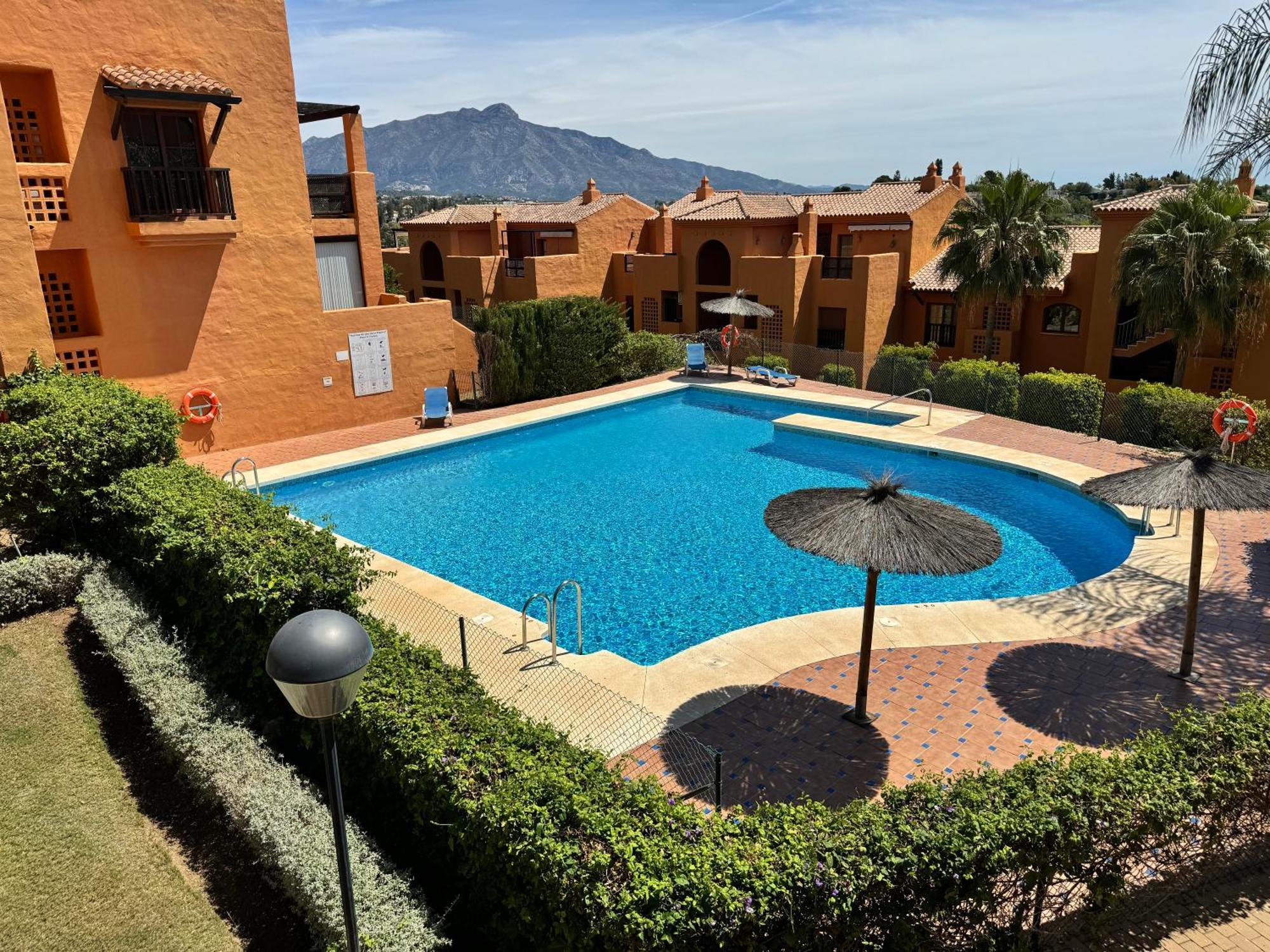 Piso De Lujo Totalmente Equipado A Estrenar Para 6 Estepona Ngoại thất bức ảnh