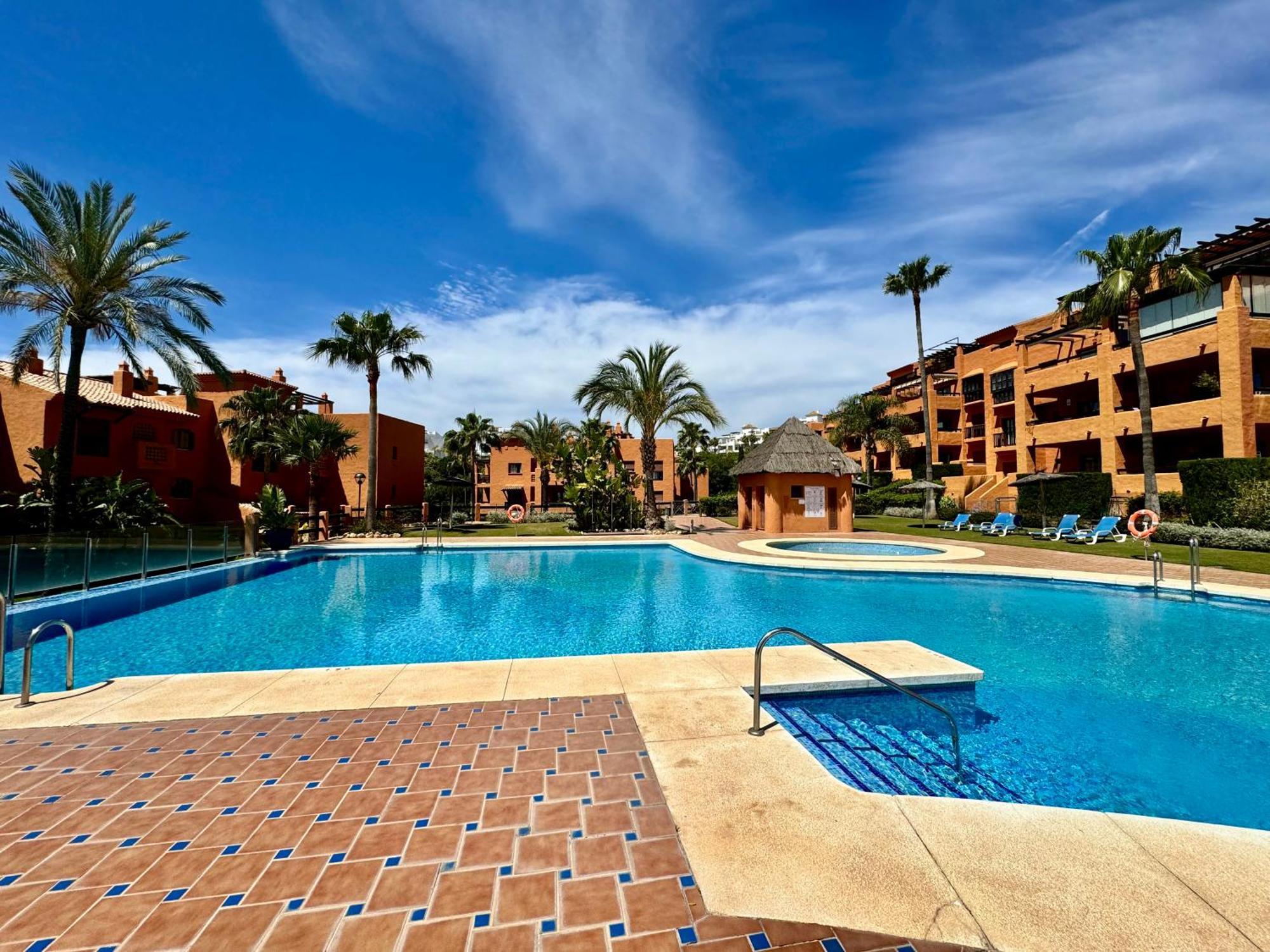 Piso De Lujo Totalmente Equipado A Estrenar Para 6 Estepona Ngoại thất bức ảnh