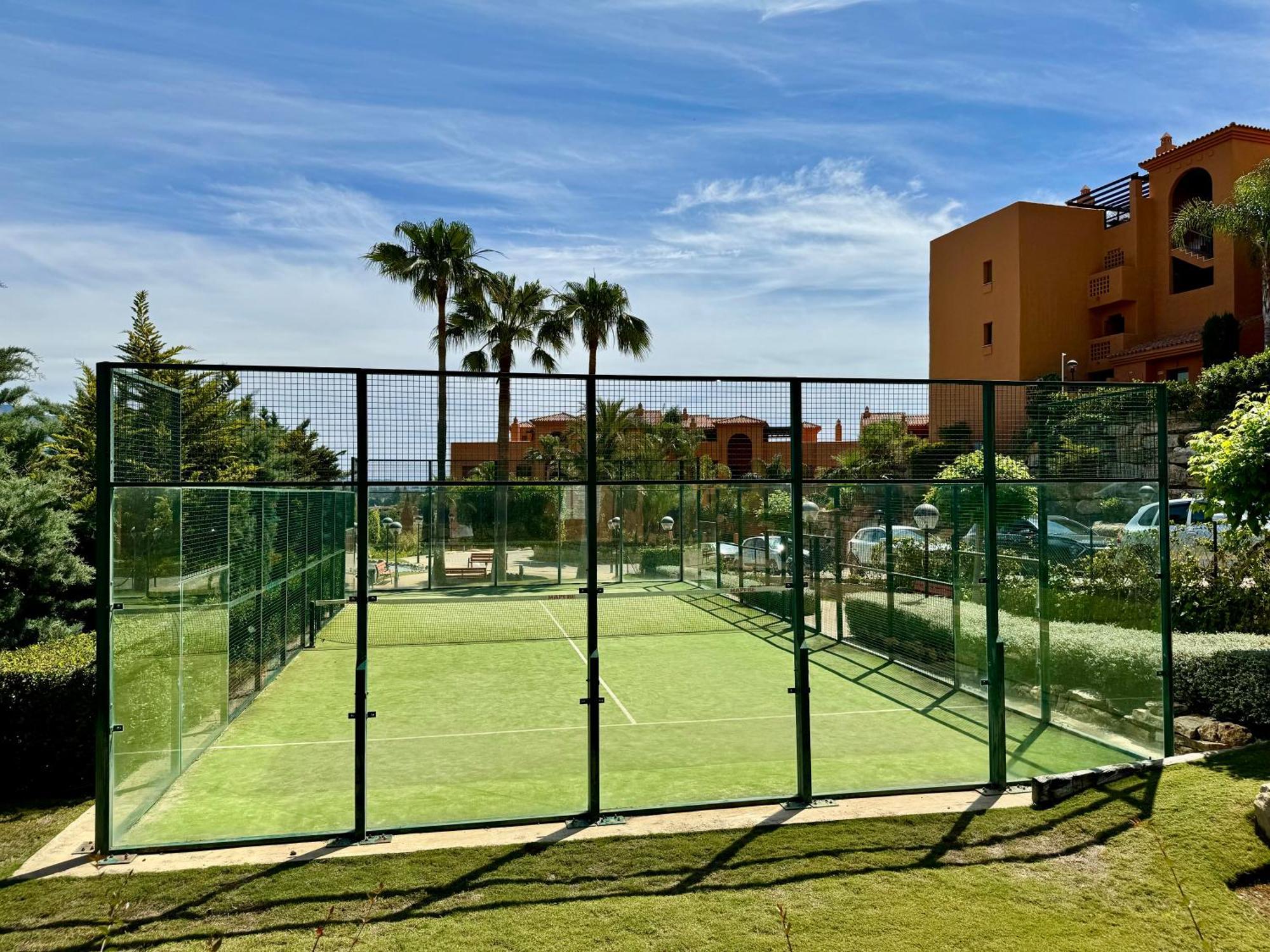 Piso De Lujo Totalmente Equipado A Estrenar Para 6 Estepona Ngoại thất bức ảnh