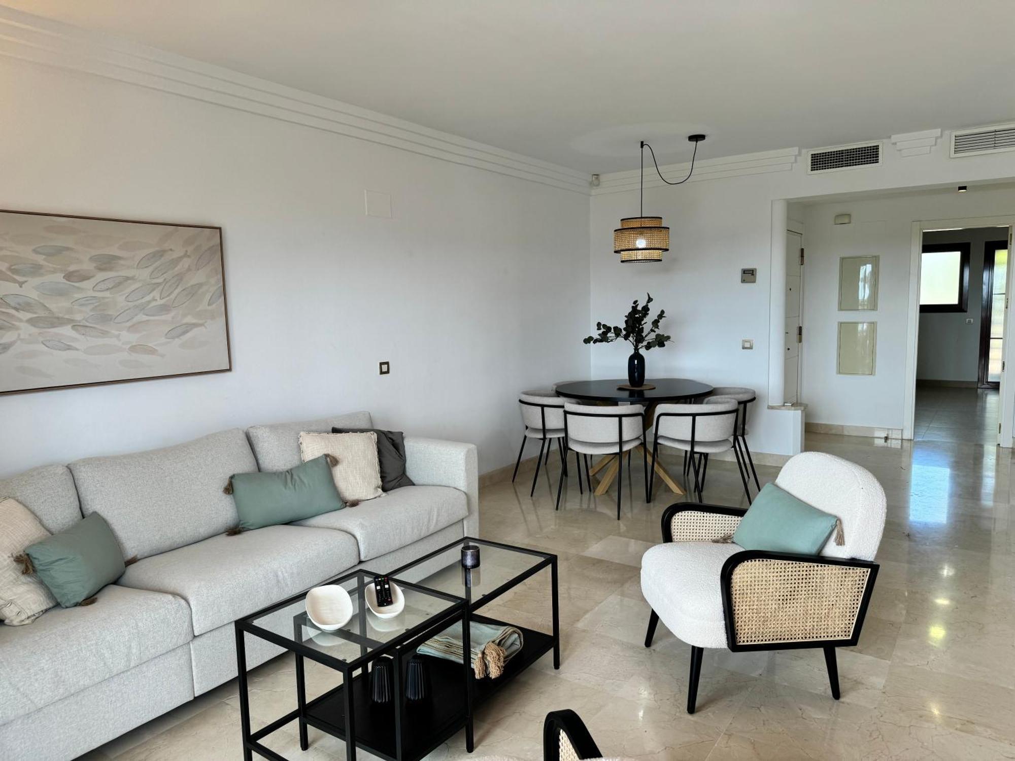 Piso De Lujo Totalmente Equipado A Estrenar Para 6 Estepona Ngoại thất bức ảnh